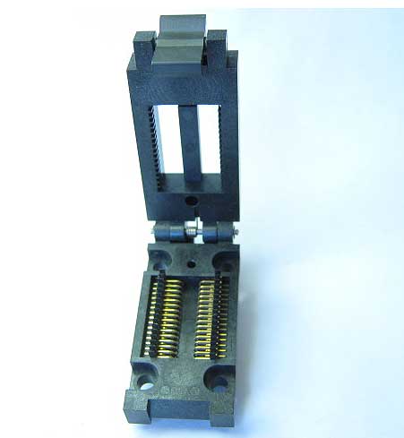Enplas FP-32-1.27-06, 32 Pin Closed top test socket, SOIC package test socket